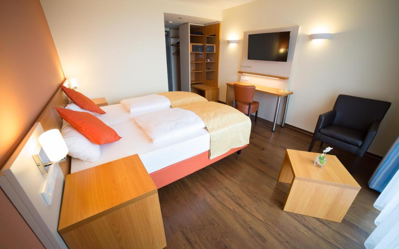 Berghotel Tambach ภายนอก รูปภาพ